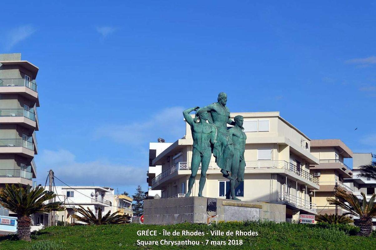 214- Rhodes ville et port d'honneur.JPG